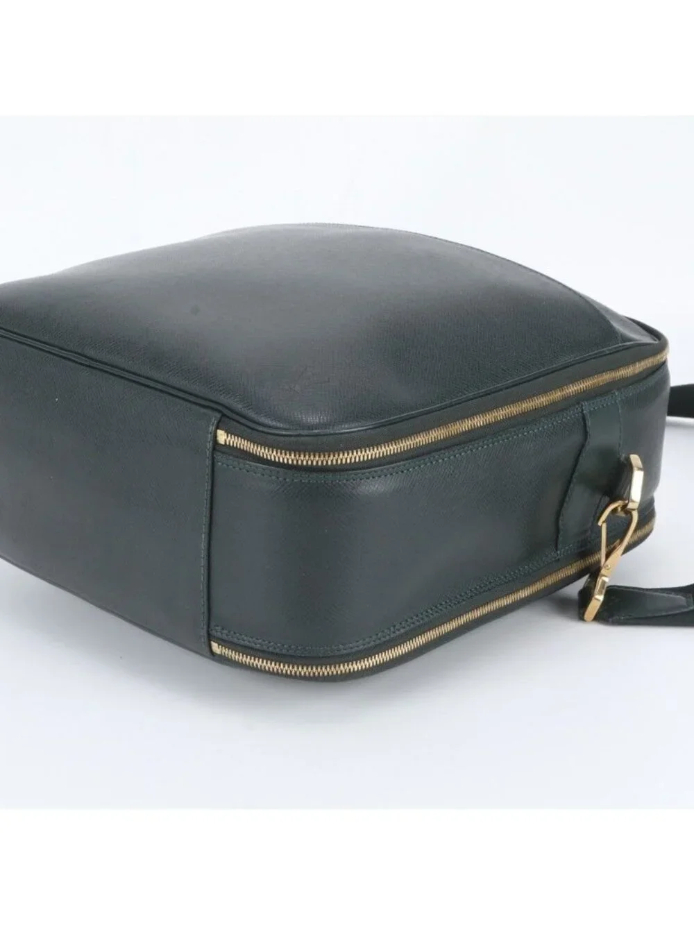 Louis Vuitton Taiga Tula Leather 2-Way Shoulder Bag Crossbody Business